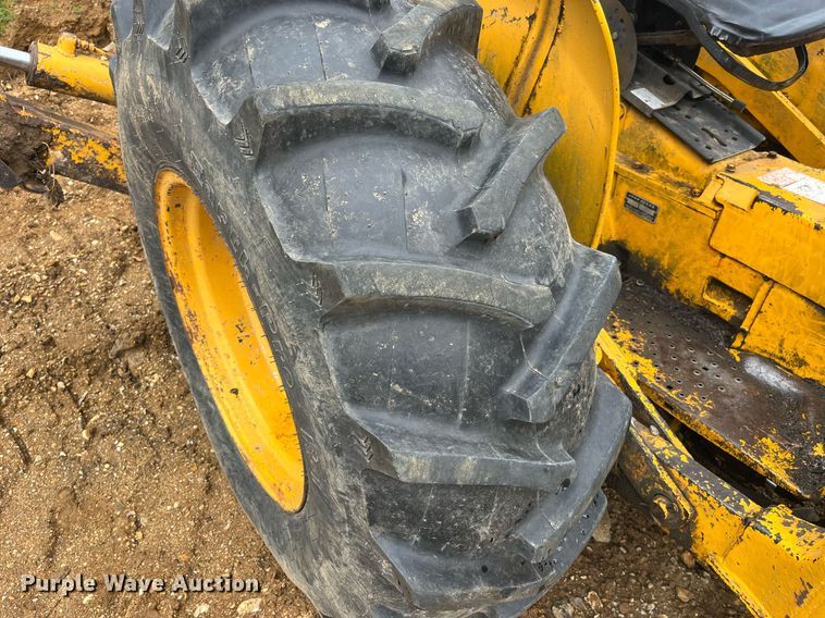 image for item LA9953 John Deere T5W3C  backhoe