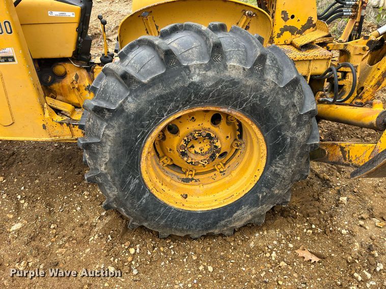 image for item LA9953 John Deere T5W3C  backhoe