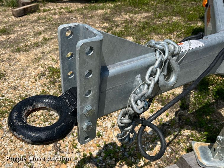 image for item LA9962 2022 Larson 5620  reel trailer