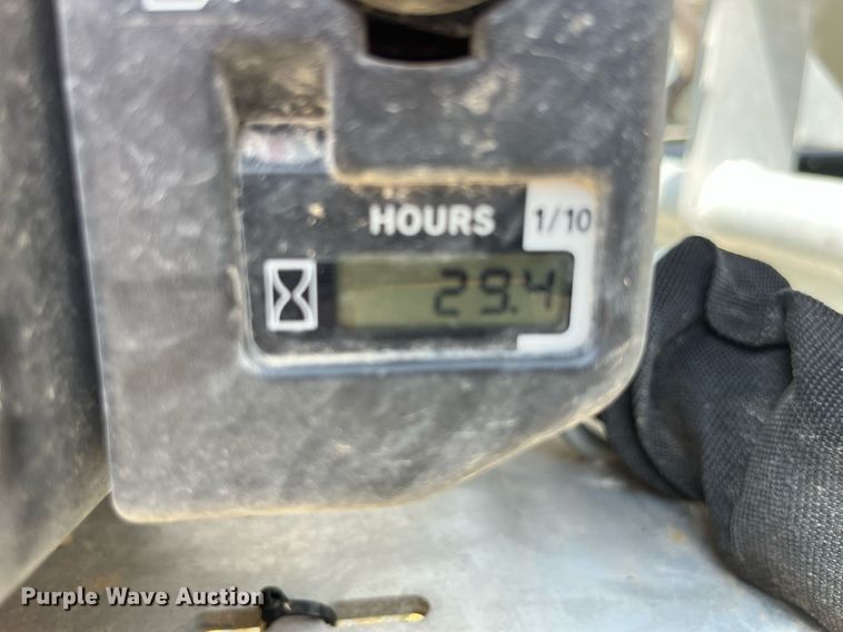 image for item LA9962 2022 Larson 5620  reel trailer