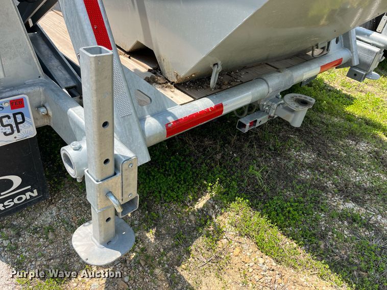 image for item LA9962 2022 Larson 5620  reel trailer