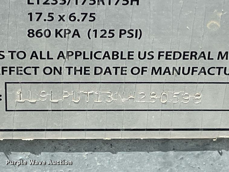 image for item LA9962 2022 Larson 5620  reel trailer