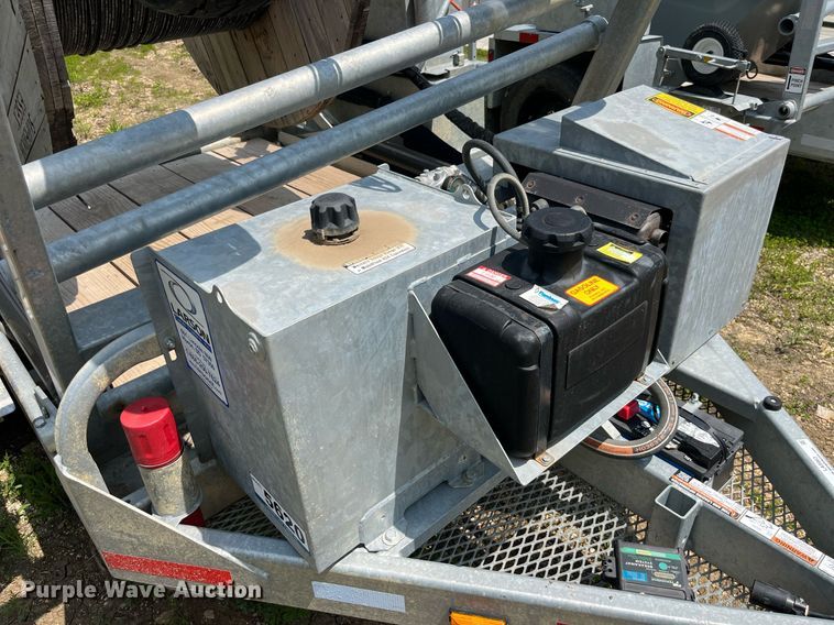 image for item LA9963 2021 Larson 5620  reel trailer