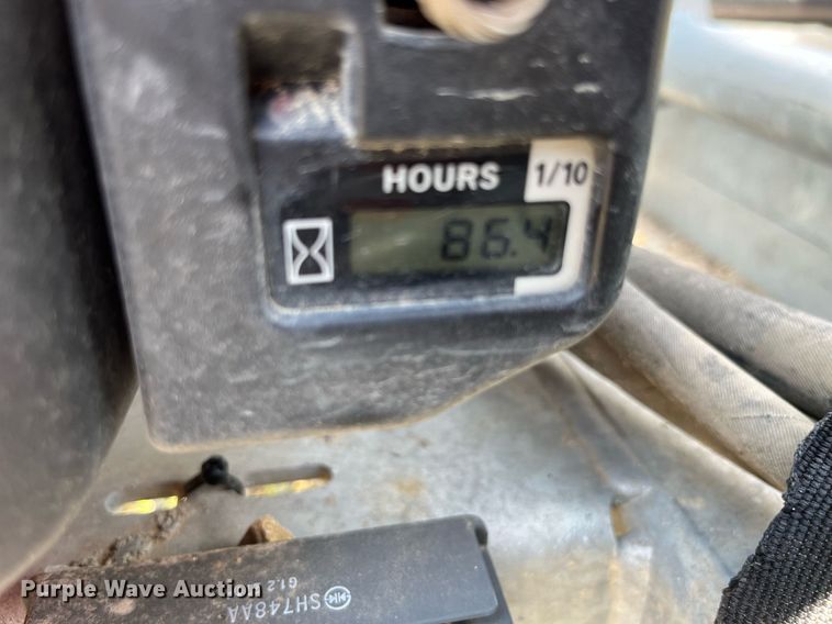 image for item LA9963 2021 Larson 5620  reel trailer