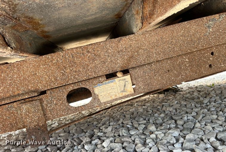 image for item LA9973 Chip bed