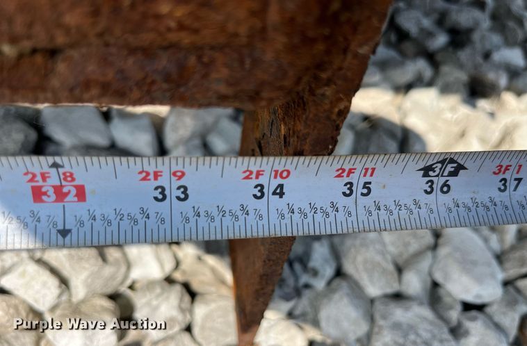 image for item LA9973 Chip bed