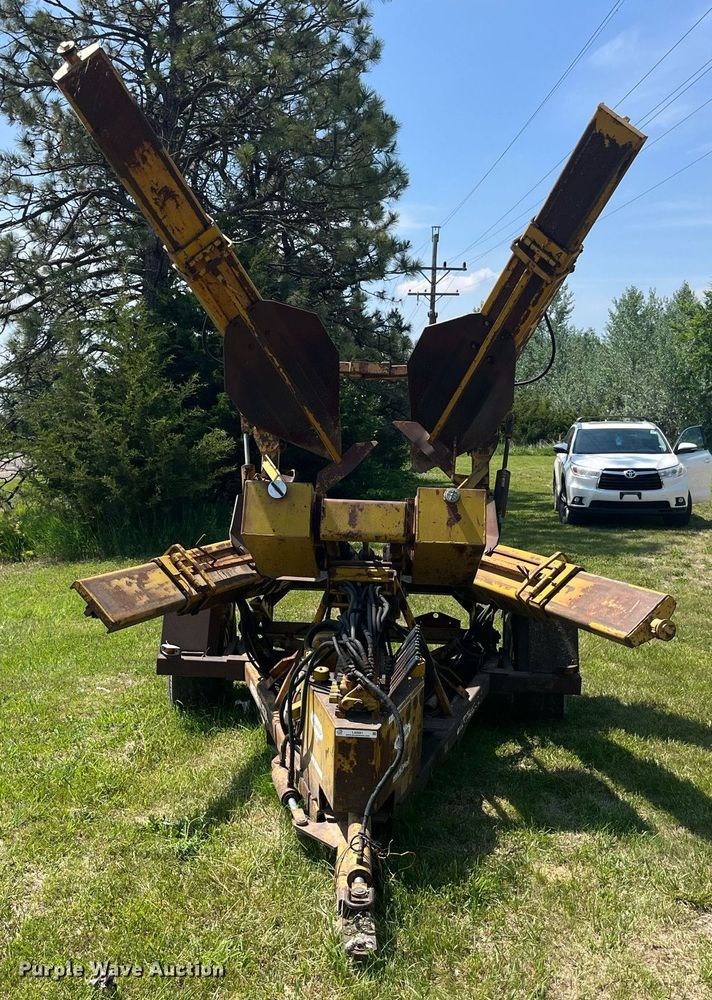 image for item LA9981 Vermeer TS44A  tree spade