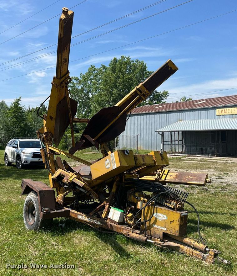 image for item LA9981 Vermeer TS44A  tree spade