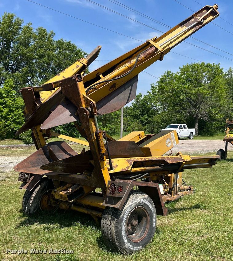 image for item LA9981 Vermeer TS44A  tree spade