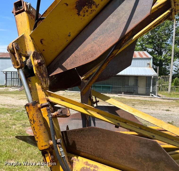 image for item LA9981 Vermeer TS44A  tree spade