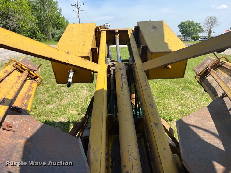 image for item LA9981 Vermeer TS44A  tree spade