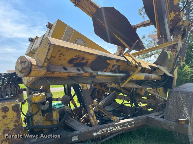 image for item LA9981 Vermeer TS44A  tree spade