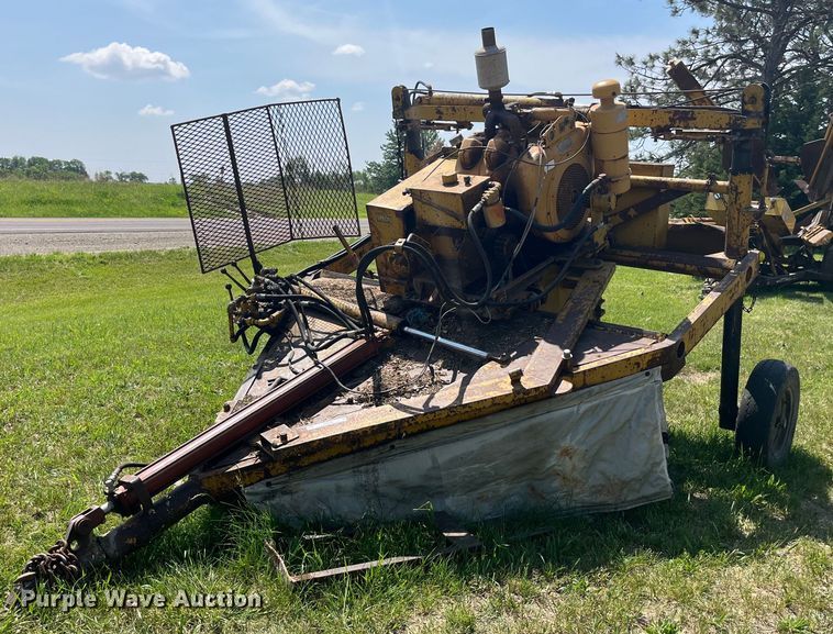 image for item LA9982 Vermeer 1560  stump grinder