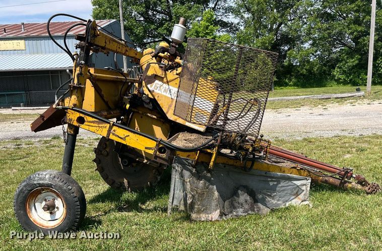 image for item LA9982 Vermeer 1560  stump grinder