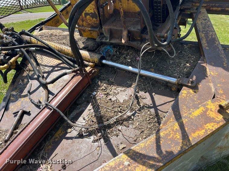 image for item LA9982 Vermeer 1560  stump grinder