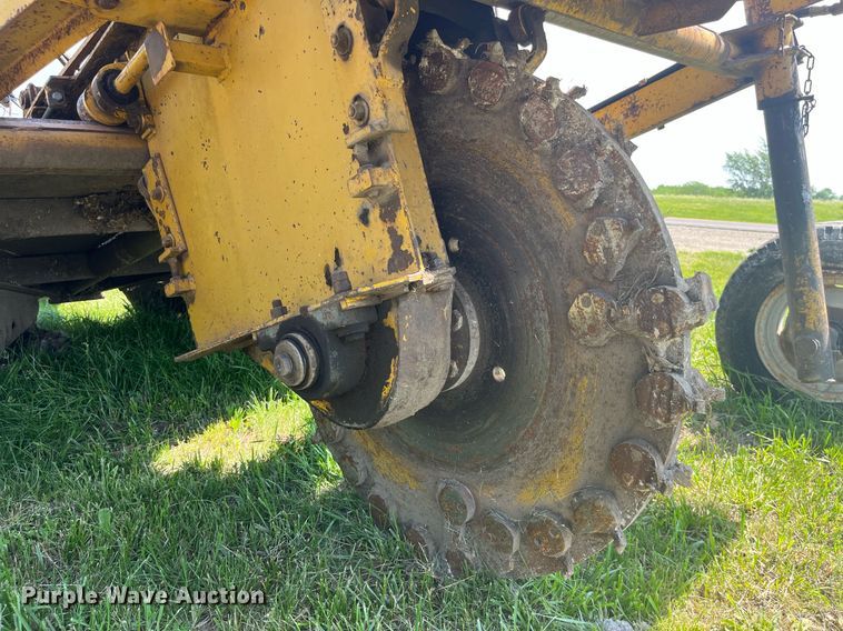 image for item LA9982 Vermeer 1560  stump grinder