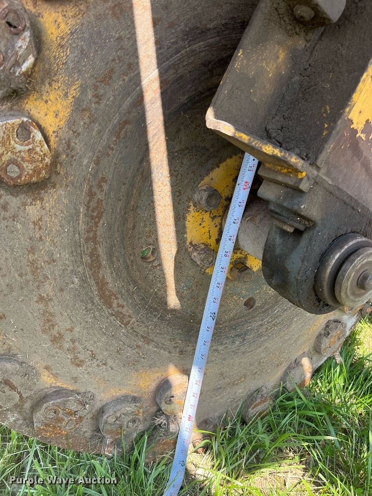 image for item LA9982 Vermeer 1560  stump grinder