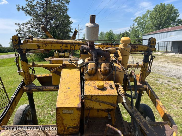 image for item LA9982 Vermeer 1560  stump grinder