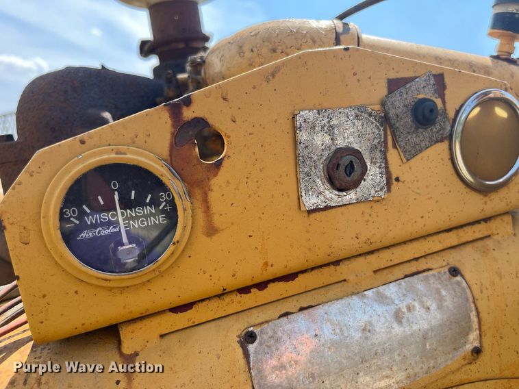 image for item LA9982 Vermeer 1560  stump grinder