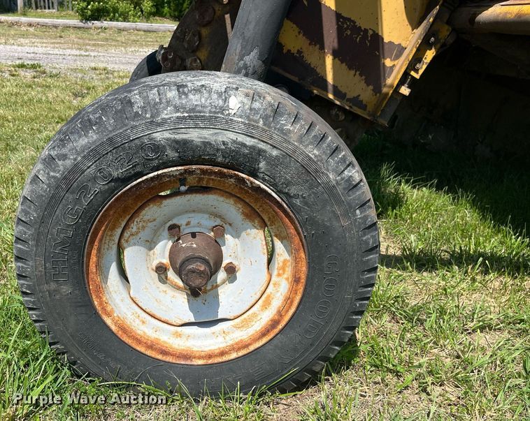 image for item LA9982 Vermeer 1560  stump grinder