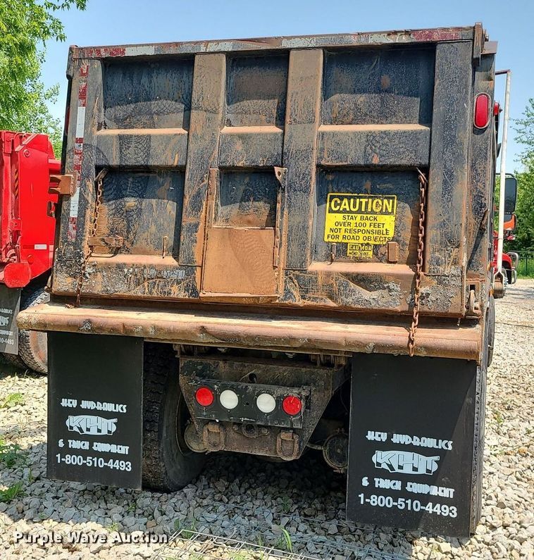 image for item LE9062 2006 Freightliner Business Class M2  dump truck