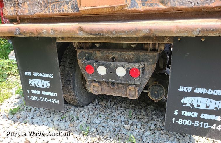 image for item LE9062 2006 Freightliner Business Class M2  dump truck