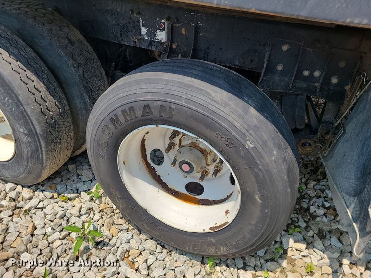 image for item LE9062 2006 Freightliner Business Class M2  dump truck