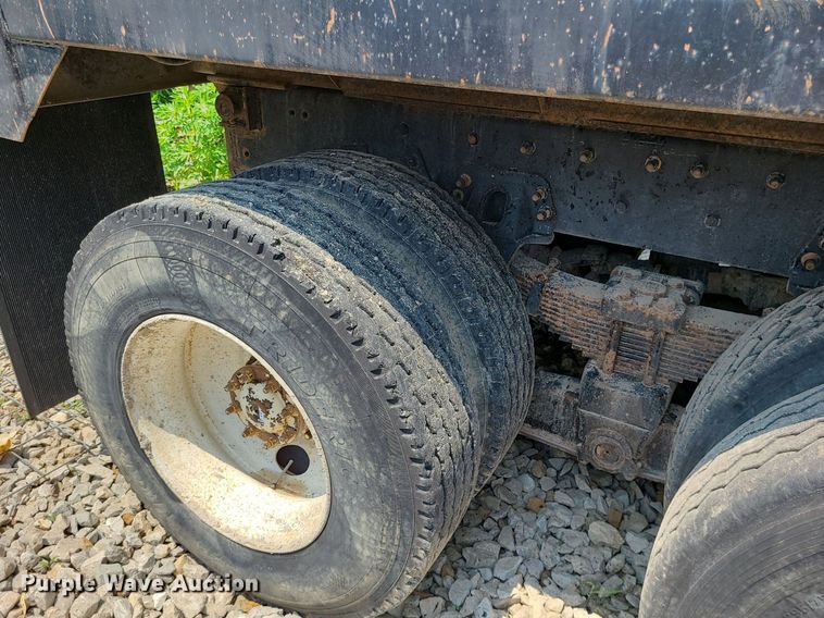 image for item LE9062 2006 Freightliner Business Class M2  dump truck