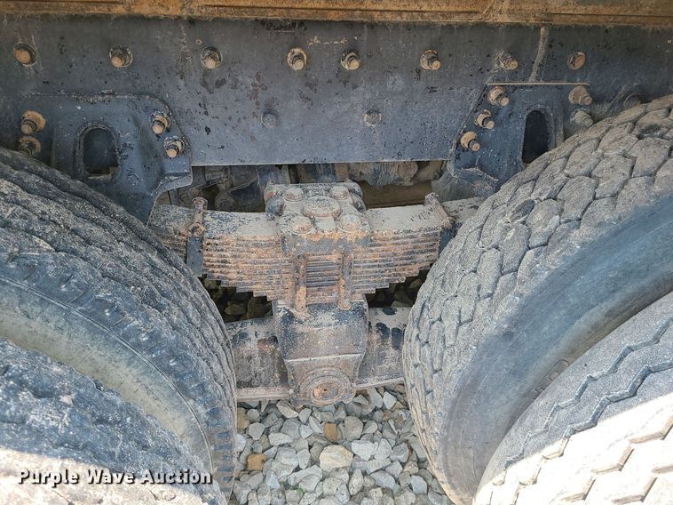 image for item LE9062 2006 Freightliner Business Class M2  dump truck