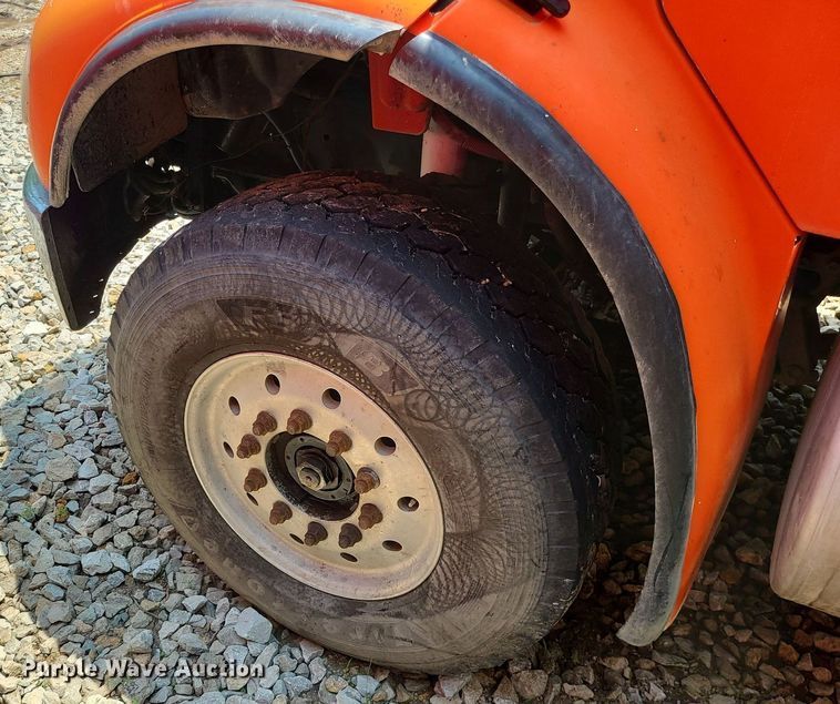 image for item LE9062 2006 Freightliner Business Class M2  dump truck