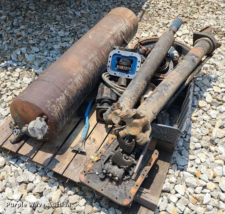 image for item LE9062 2006 Freightliner Business Class M2  dump truck