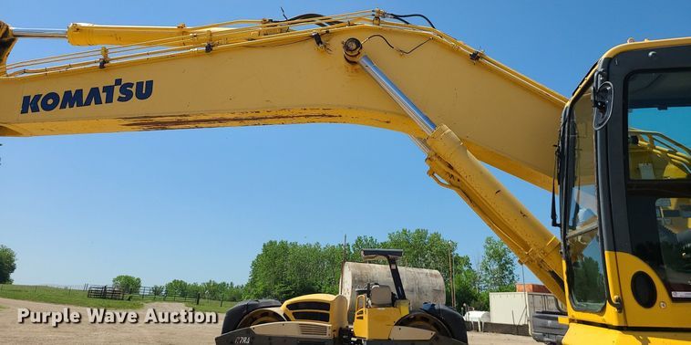 image for item LE9068 Komatsu PC400LC-8  excavator