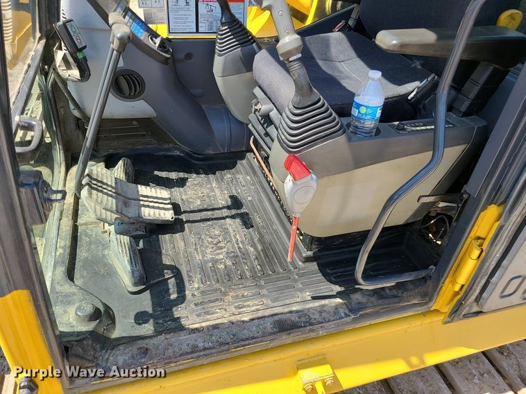 image for item LE9068 Komatsu PC400LC-8  excavator