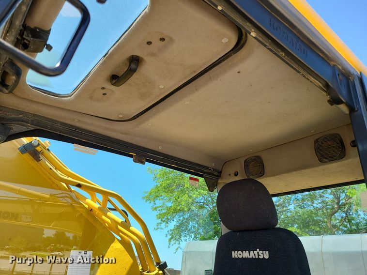 image for item LE9068 Komatsu PC400LC-8  excavator