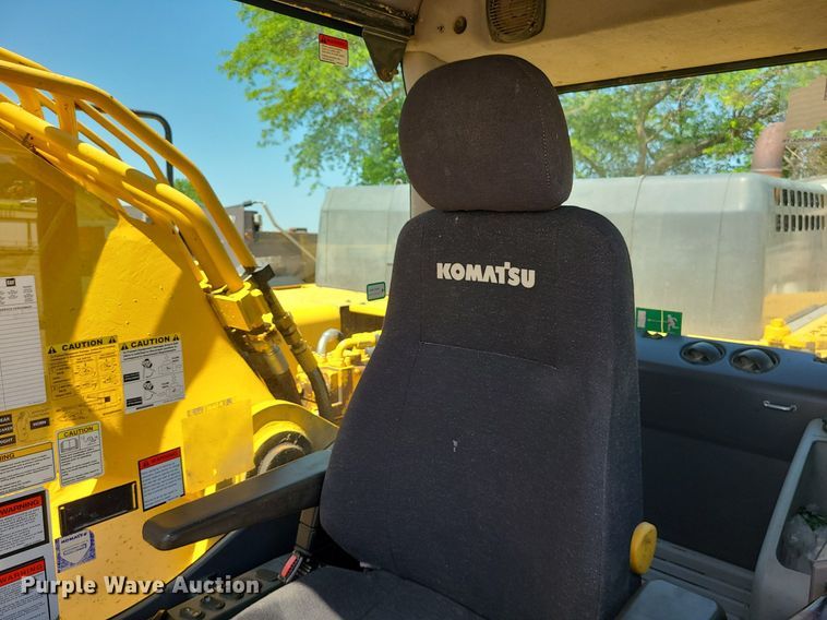 image for item LE9068 Komatsu PC400LC-8  excavator