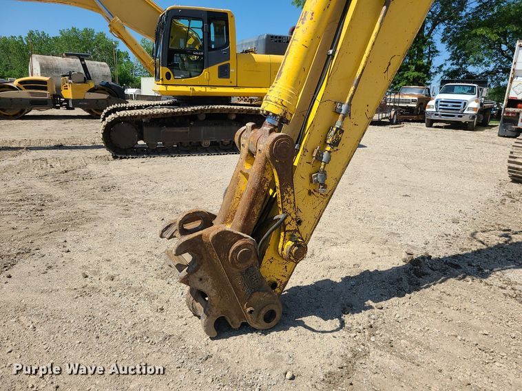 image for item LE9069 2006 Komatsu PC400LC-7L  excavator