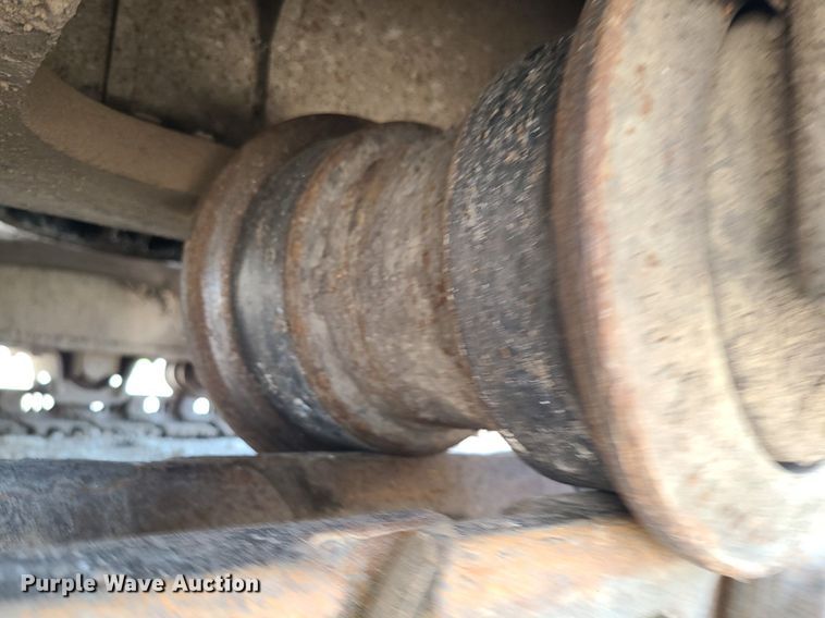 image for item LE9069 2006 Komatsu PC400LC-7L  excavator