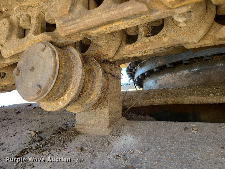 image for item LE9069 2006 Komatsu PC400LC-7L  excavator