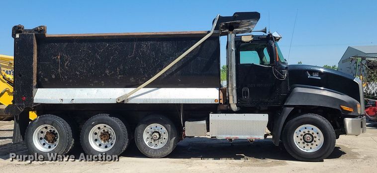 image for item LE9070 2012 Caterpillar CT660L  dump truck