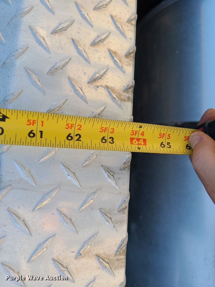 image for item LE9070 2012 Caterpillar CT660L  dump truck