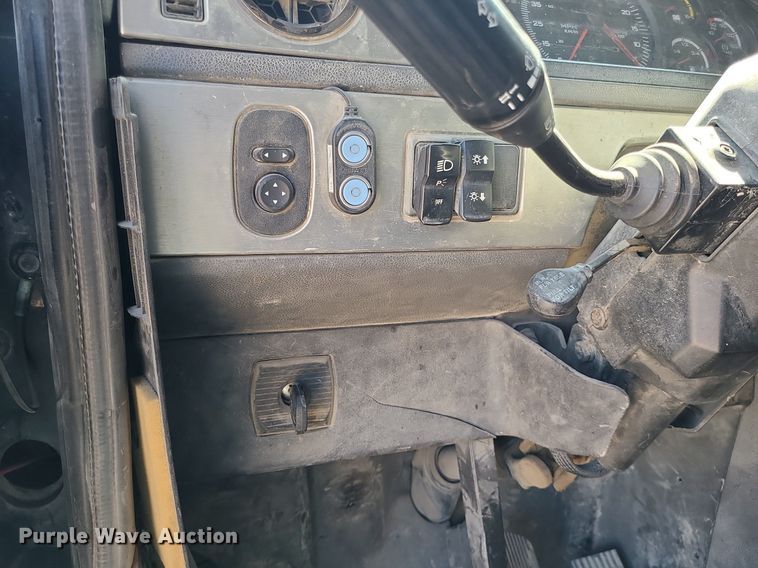 image for item LE9070 2012 Caterpillar CT660L  dump truck