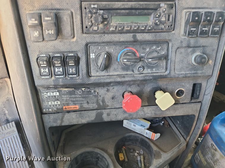 image for item LE9070 2012 Caterpillar CT660L  dump truck