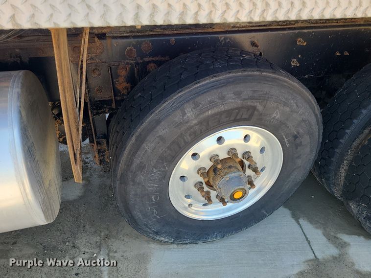 image for item LE9070 2012 Caterpillar CT660L  dump truck