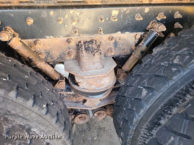 image for item LE9070 2012 Caterpillar CT660L  dump truck