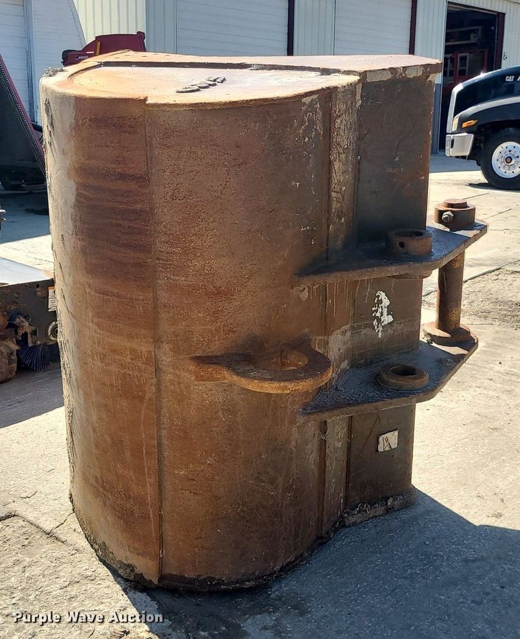 image for item LE9071 72" W excavator bucket