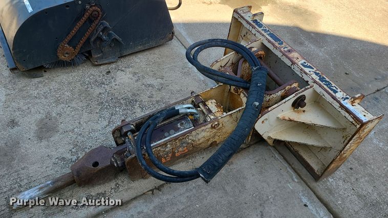 image for item LE9074 Kent  skid steer breaker