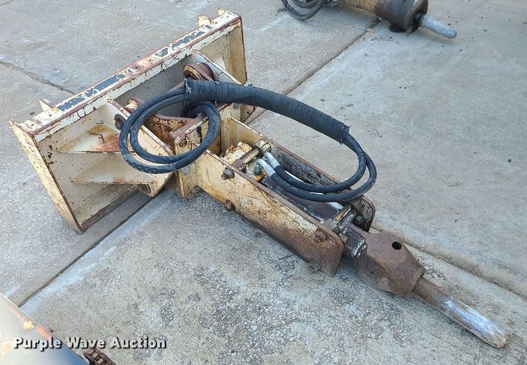 image for item LE9074 Kent  skid steer breaker