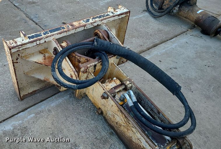 image for item LE9074 Kent  skid steer breaker