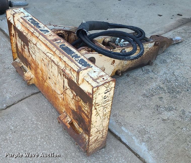 image for item LE9074 Kent  skid steer breaker