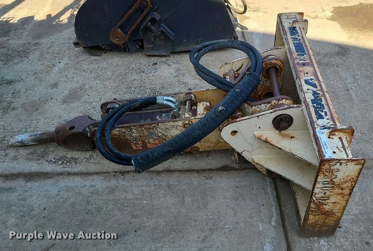 image for item LE9074 Kent  skid steer breaker